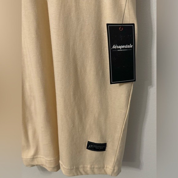 NWT: Aeropostale Men's Large Pocket T-Shirt Oat color, comfort fit - Picture 6 of 7